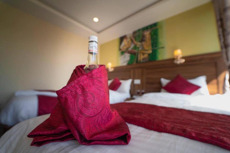 Hotel Royal Image Pokhara Exterior foto